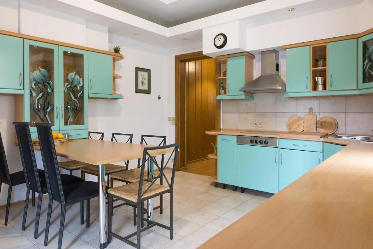 One & Only City Center Apartment Up To 8 Guests Krakow Poland